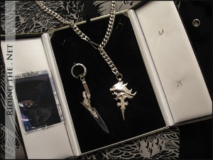 RTN-FFGoods-PGNS-1-500 Squall Leonhart - Sterling Silver Perfect Grade Necklace Set